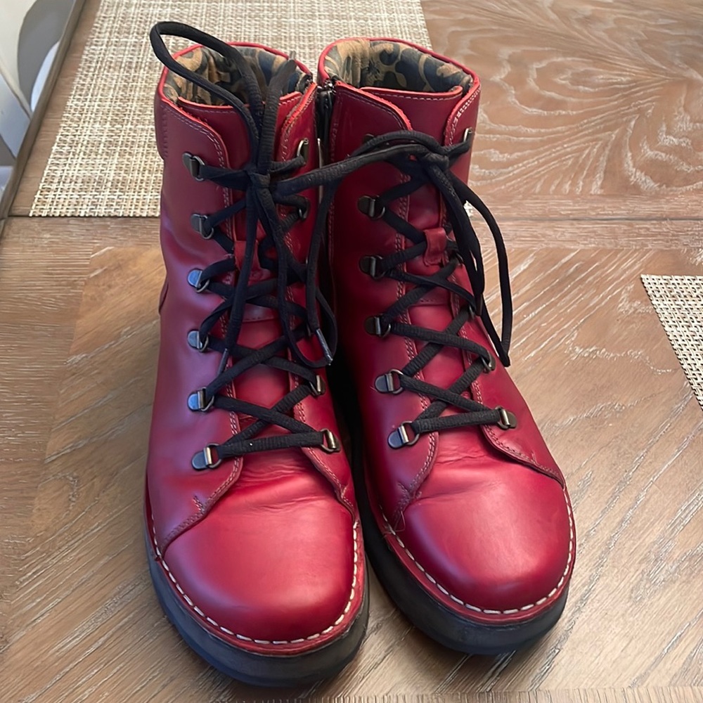 London Fly boots